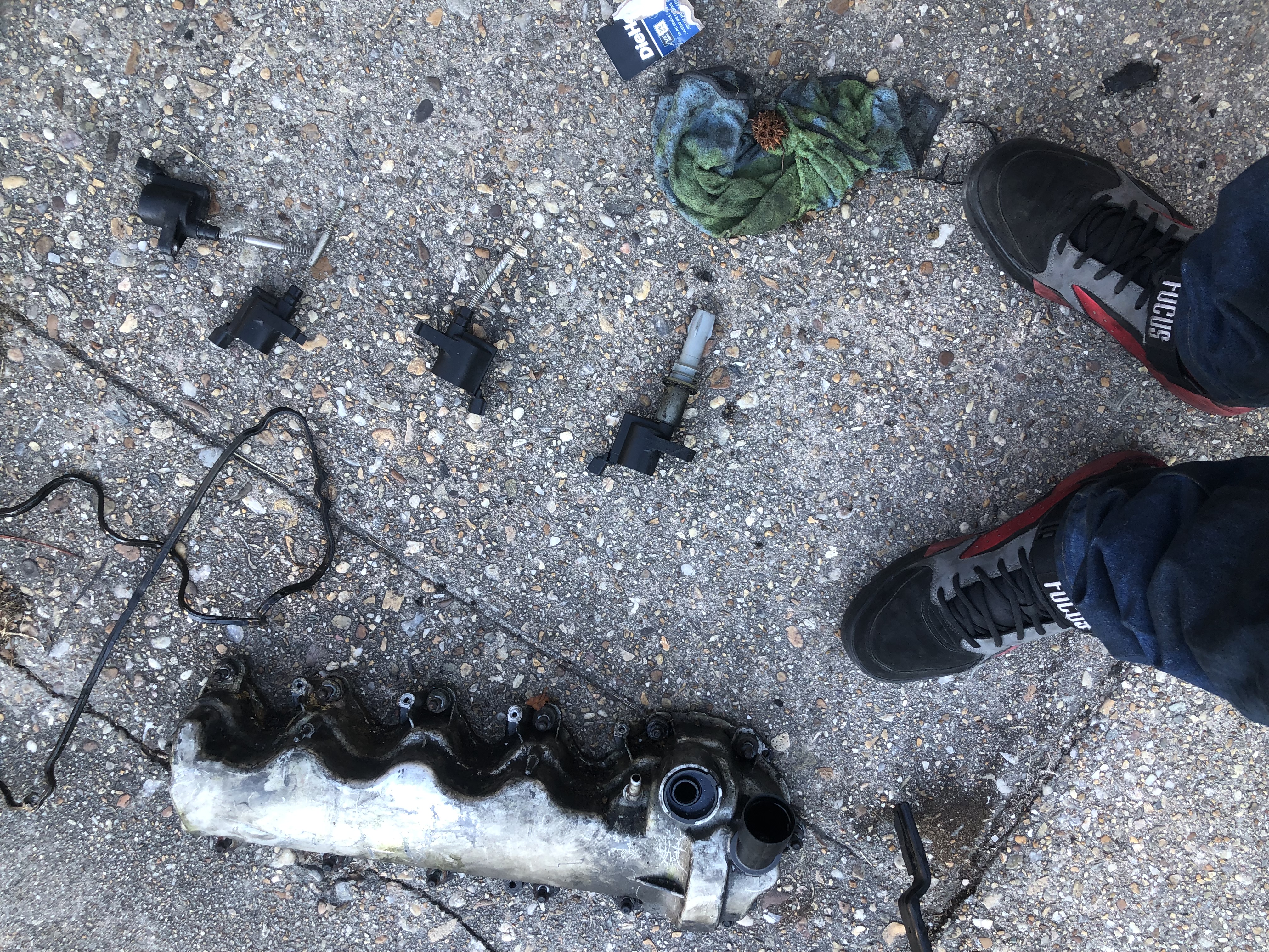 Intake manifold pulled apart